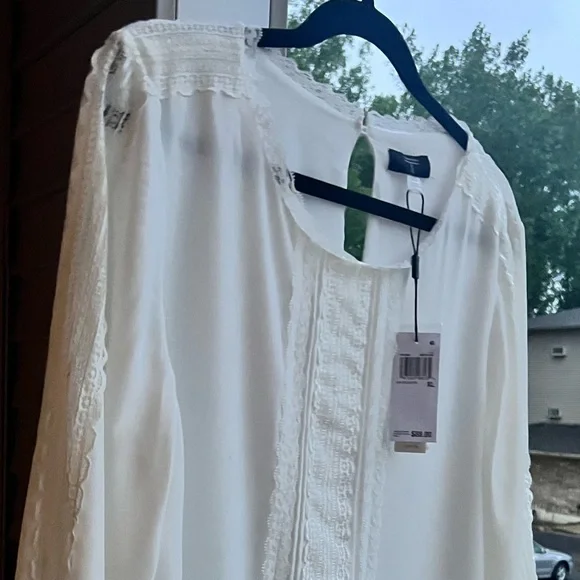 🆕 ✨ Tahari White Long Sleeve Blouse XL Feminine Lace Trim Elegant Scoop Neck Top - Picture 9 of 13